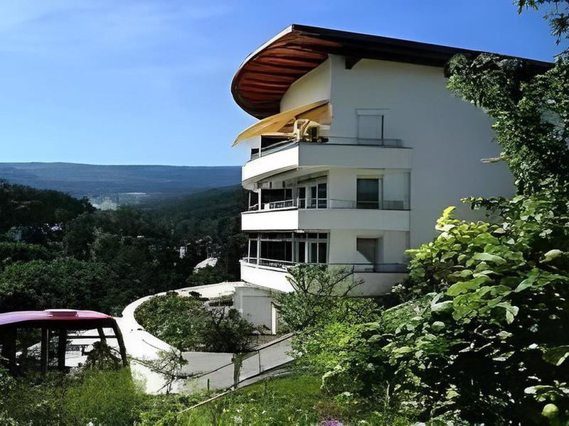 6EE39119D21F1CB3B610D7701DEB5D91