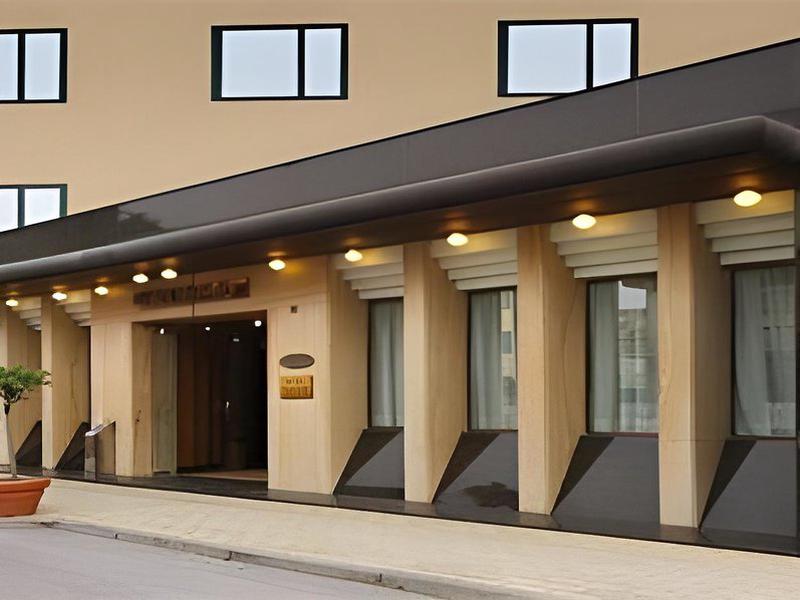 B063BFB3FA2CA6C1BCE89564F5BEAB4B