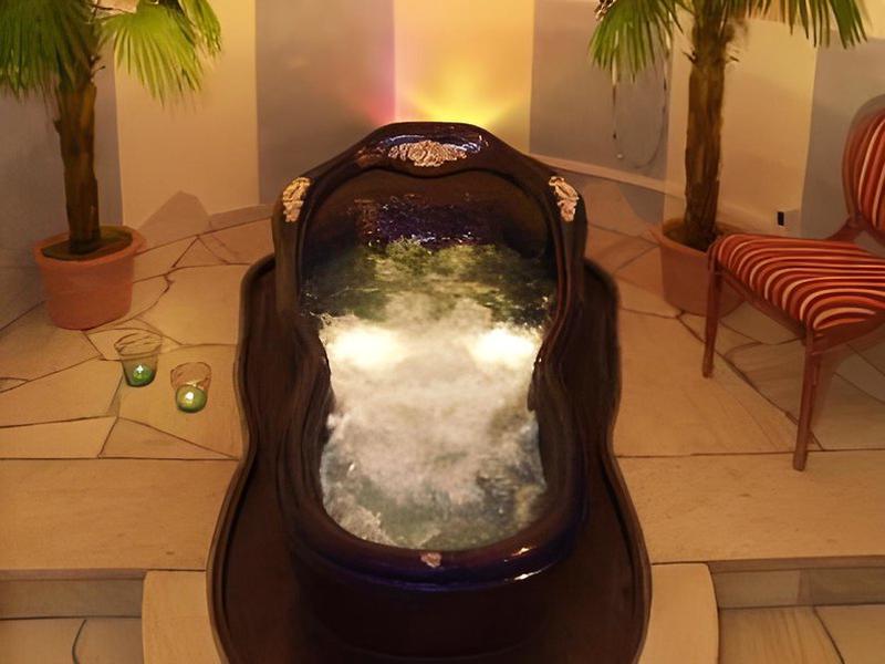 18CECE67A169F2BD2AECD19338503F6D