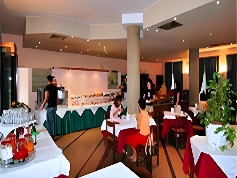 8A214C66CA606FAD7A7A28D8FCE905A8