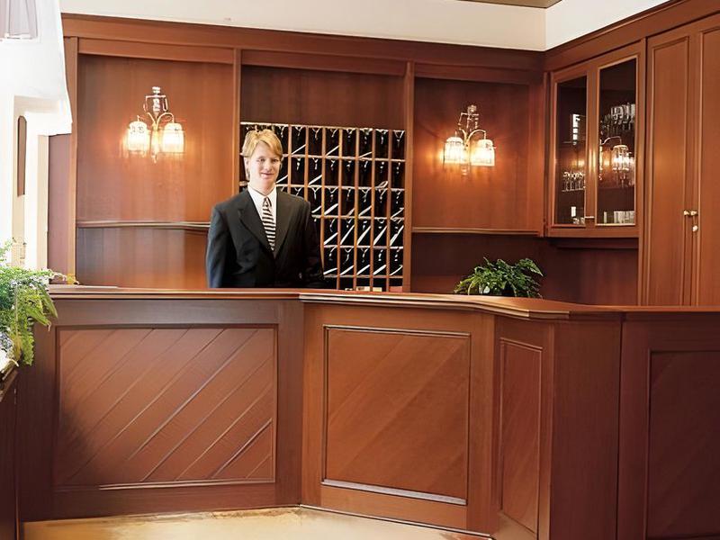 DC0089D4323F6B8A2B12C12FE8A81E95