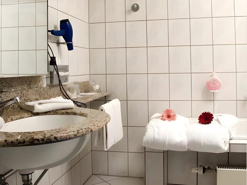 ADE5548357E88D2376AED39CB9F31116