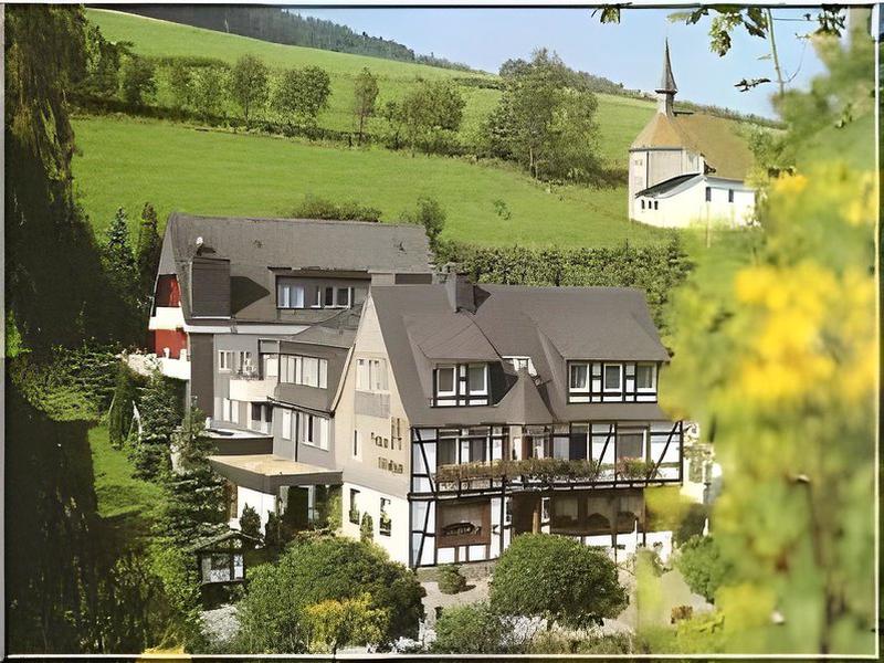 68D62899807C248319D2F02A3747BC58