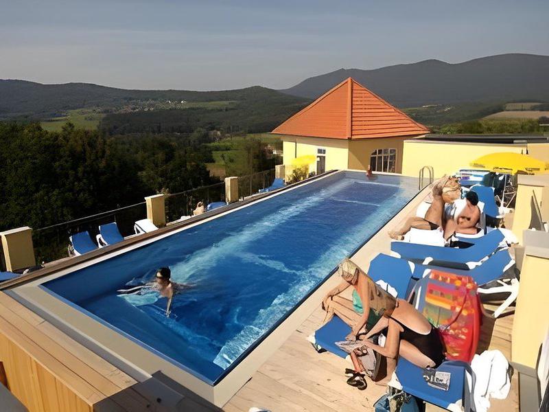 CC1FDF9DDA12E0B7C5D586ED07573D3E