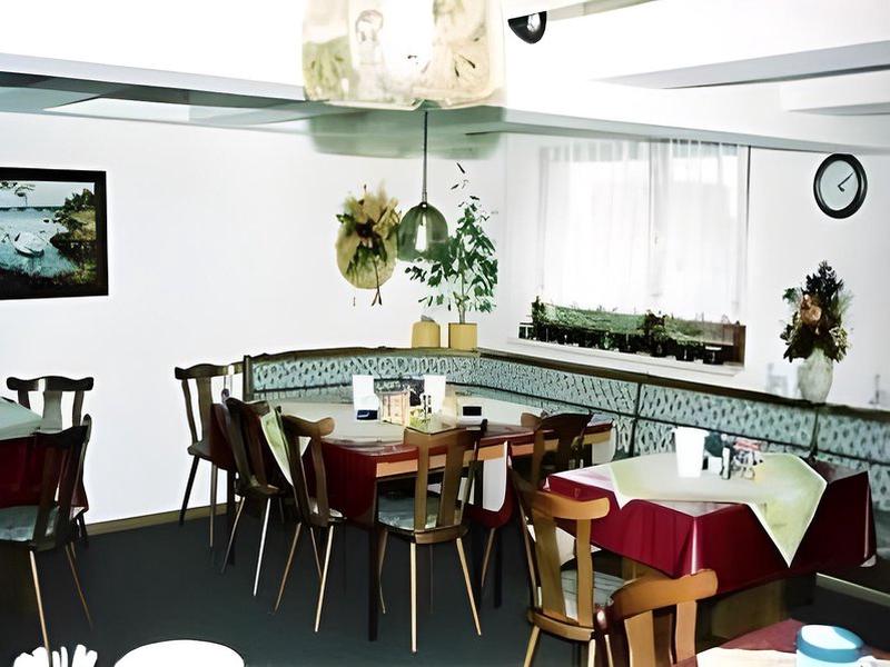 D3D9036C3F0272F443E8D8C15273B024