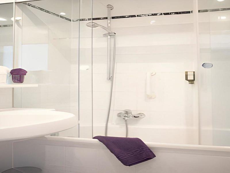 0495EEC0E5492F735306274F2C5B733E