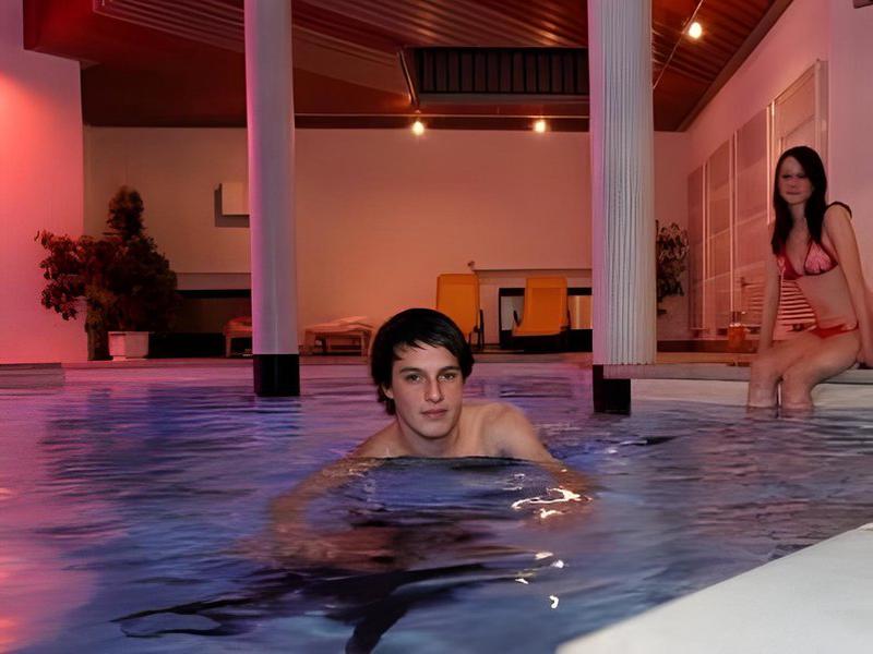 4FC2D10DB030AA2A18FB19435BA188A6