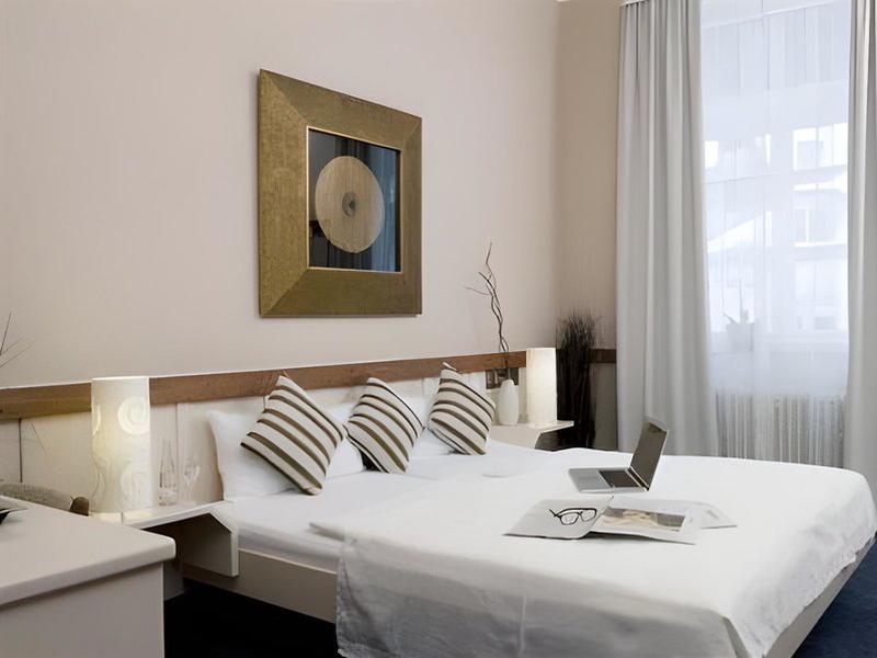 8AB1362358C8013E4F86F00B2C3EEE50