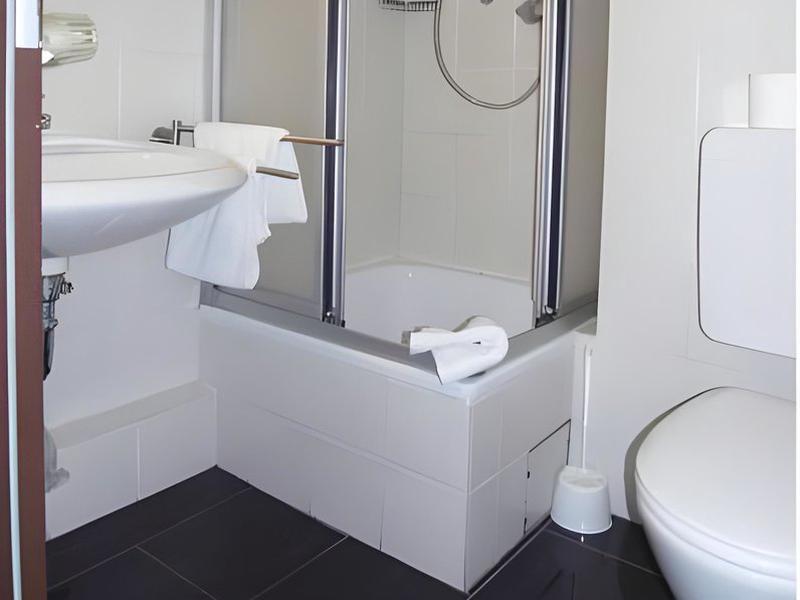 89D6A64236B815DDAD6E79C212C459A1