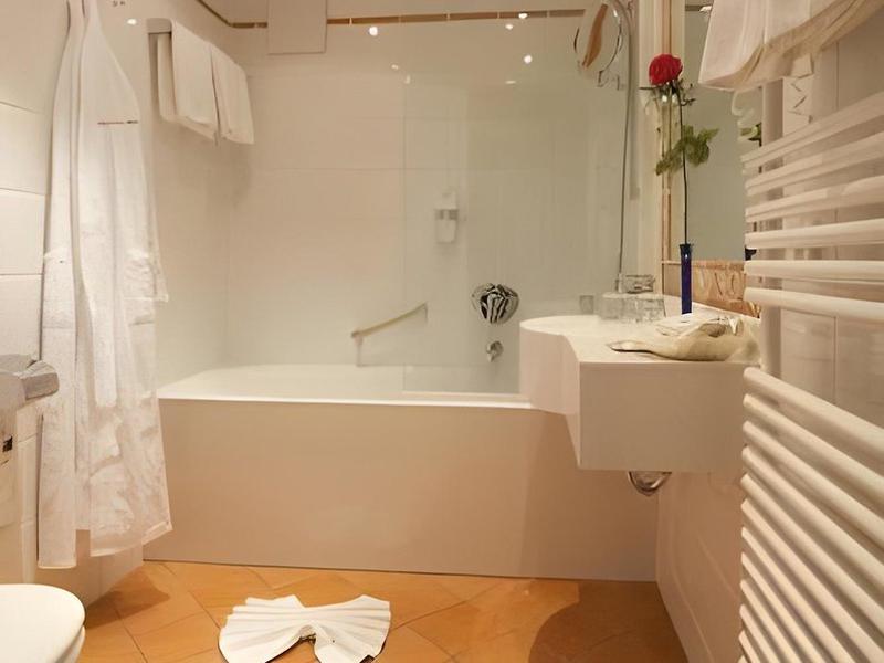 30A5E8F80288BADEE3CA968797C33154