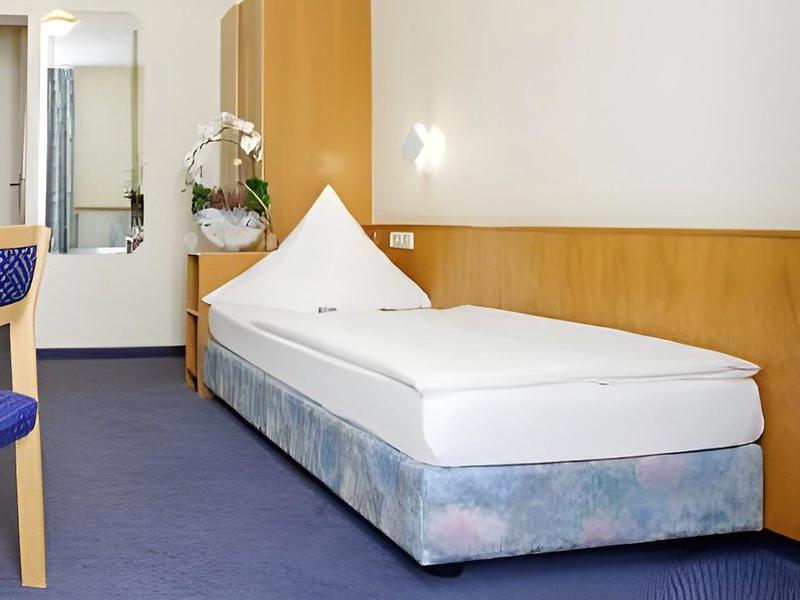 EEA59D62548ECA22A41BEC8C8F283FC3