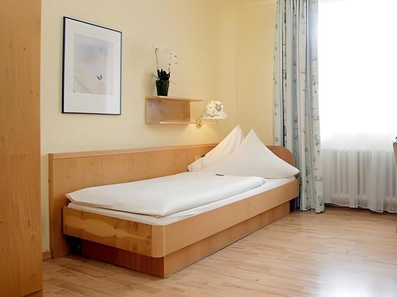 4DF9651EFE25D3346578A317F57DF76F