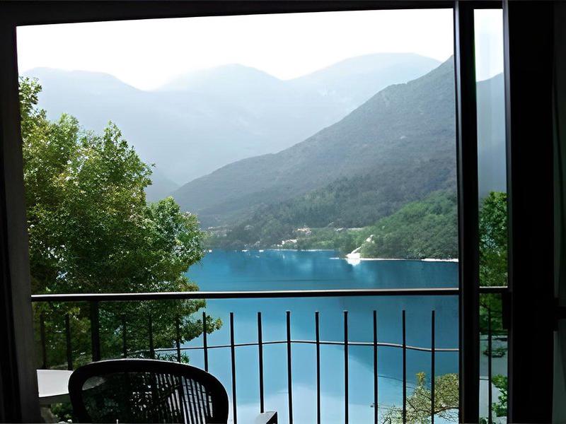 70335B74D0BEBFE8C873AC0326E97039