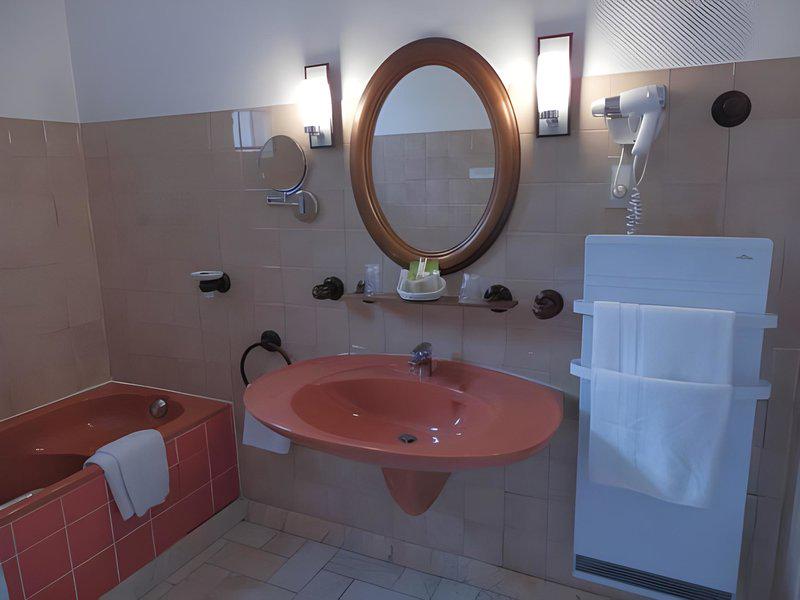 DB8FA0710FFFBE655AB034B707C0E649