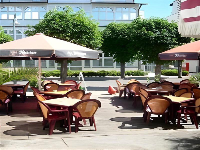 121125360DAFE57092E73C9B8D91F5FB