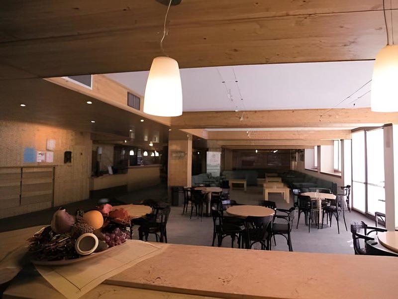 886386C6F0640B067B919C5DA7AA585E