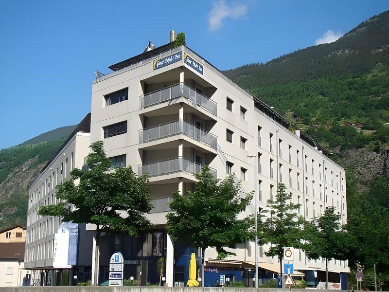 9F3A3C261C539AC337A31DE9B39638A0