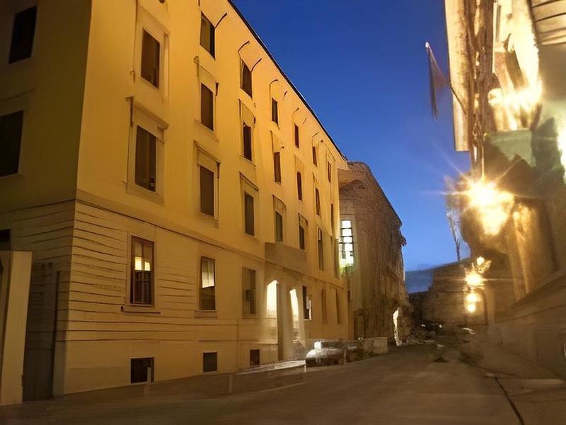 B50F5BA4715E05B4459EF3C667E40B5C