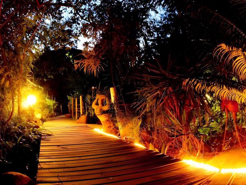 FCF0BAAC727380B67D14436636E1006E