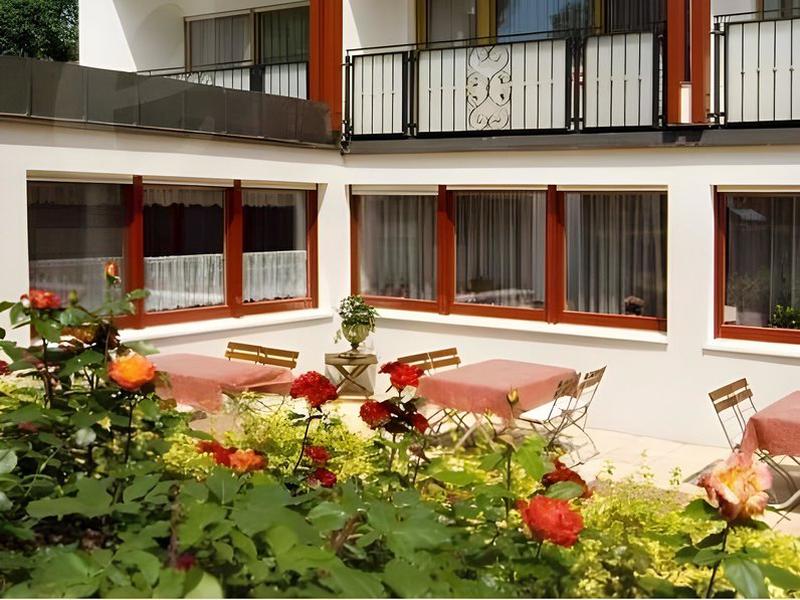 30057ECAEB9AE9704248C2C5DD8499DC