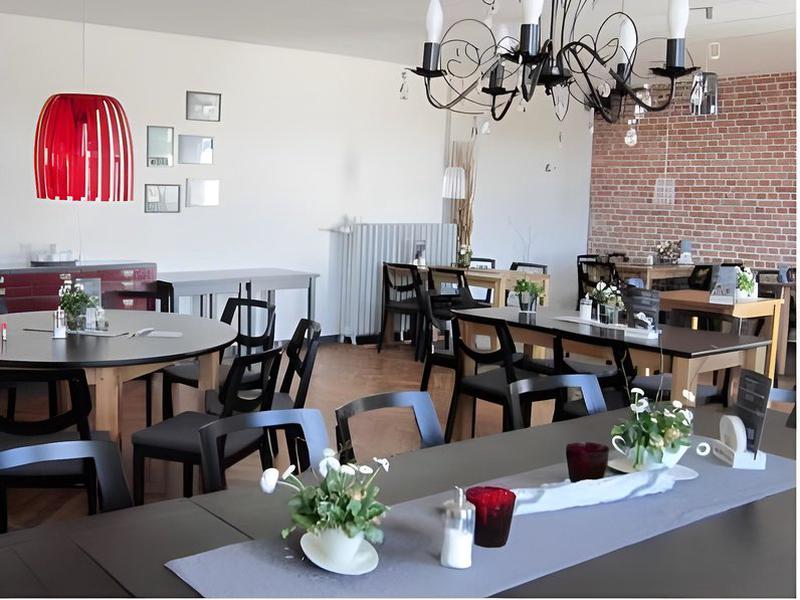 B9223F12EDB91444B17AABB51D1085DC