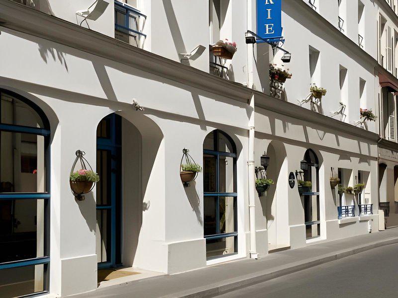 5FF6C097EDE8FB572769F12AD4FD492E