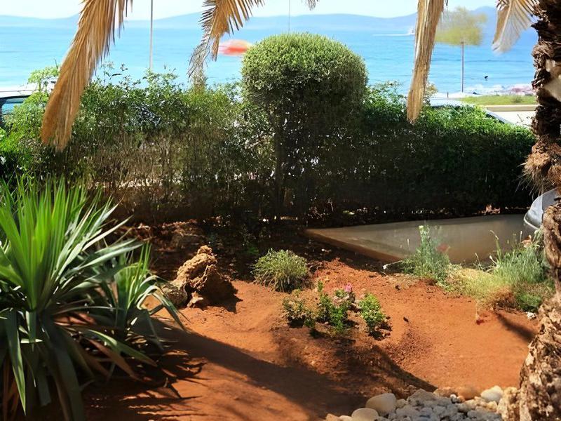 E4F9875D6E033C834333BF973098CA6D