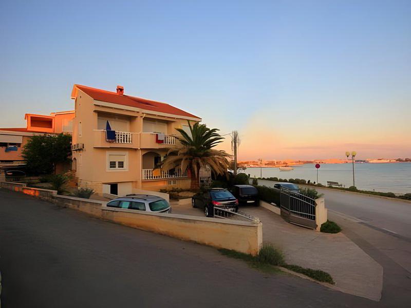 31E628FBDE1E0A47C36707289E40DF22