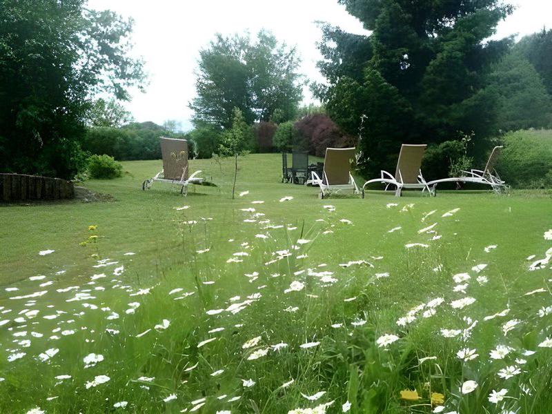 ACFFFA7298C84B2C4F1618F56F1C0A9B