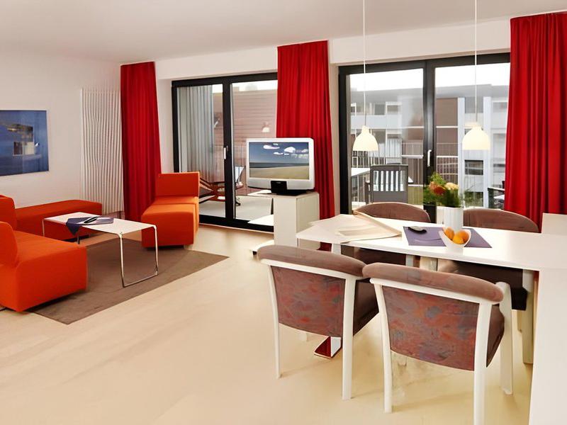 68F33AE4E7F4D17D181FD9A36FF43A37