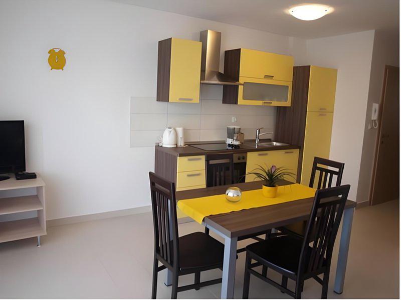 29C4FCC7783ADB6D1C230F4B2A18C941