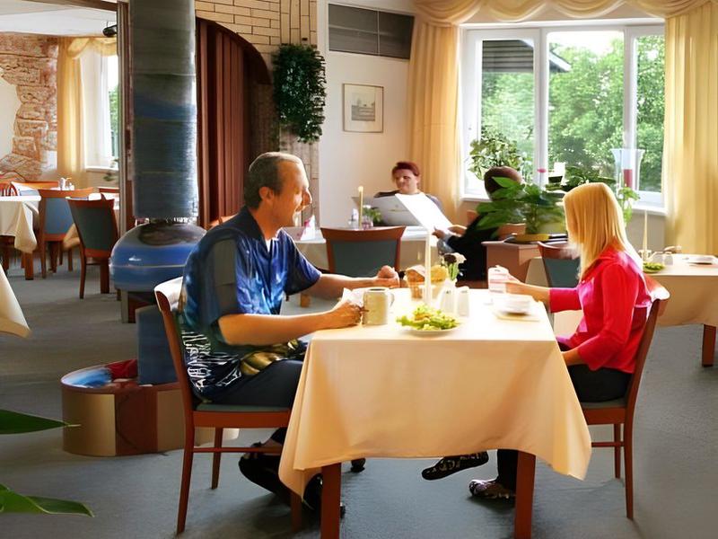 BA8AB090DC8313AD12E2C4A20A266DB2