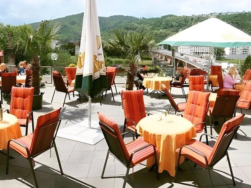 D1D05ABAF9F529E3DA42F5A1E4C134EF