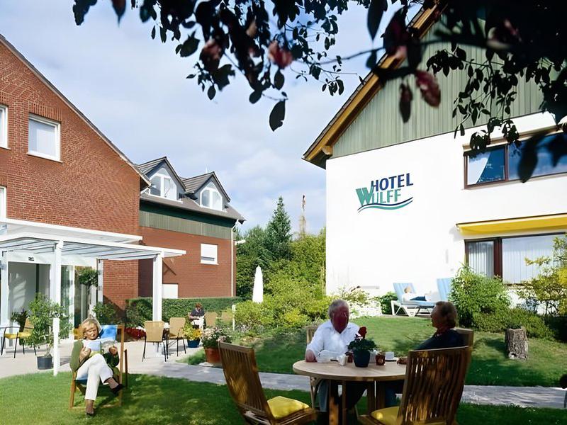 EEDB6F0E4275A1E015EBFBAA05FDB3C4