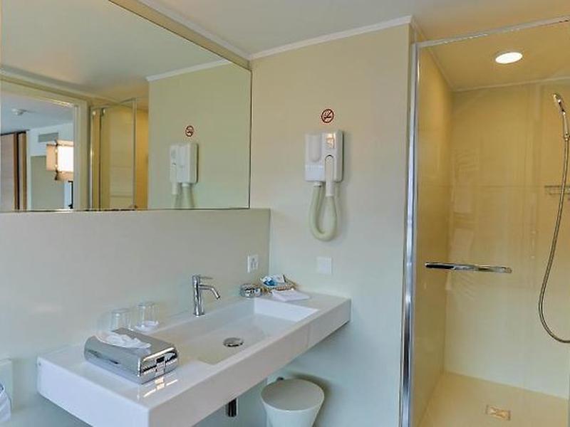 75061BA54585EC94F6190DCE5A246A04