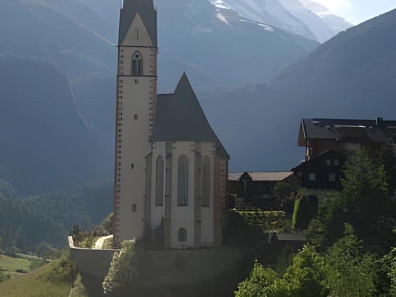 92CCCE7BECF462170FD19D8B1CE980DD