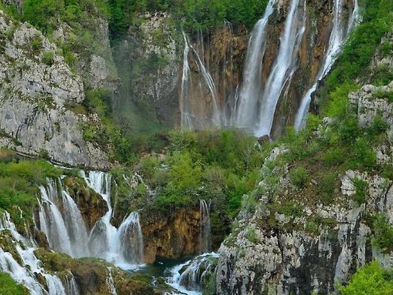 50CCCF9F7ABA31C85530186DDF38B1C7