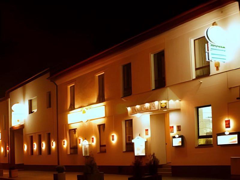 5654DF6DFB19175E594660DE93581EB2