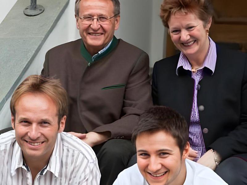 97DEDE6572079A242B37AF1CA329D9C4