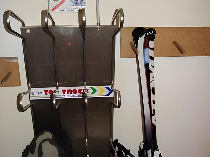 044592C714C259629E12EBDE2D177A00