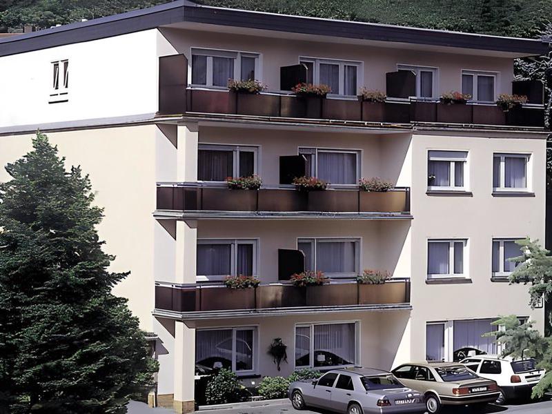 34D4B410C063AE724986205DCB643084