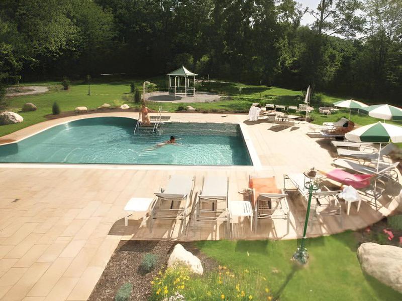 28D5F53F988DF6E77FEC036E17D5BA90