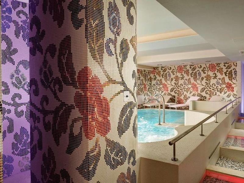 4ADC9CE2D9B21904D36E7E8AAC33DE95