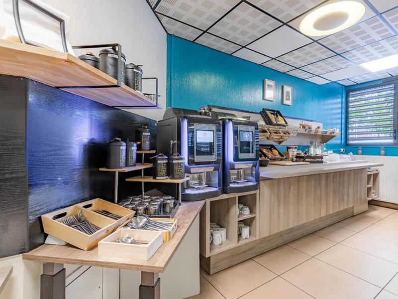 7958F3DCCE54BEAC0BF5EBD3F149C3A1