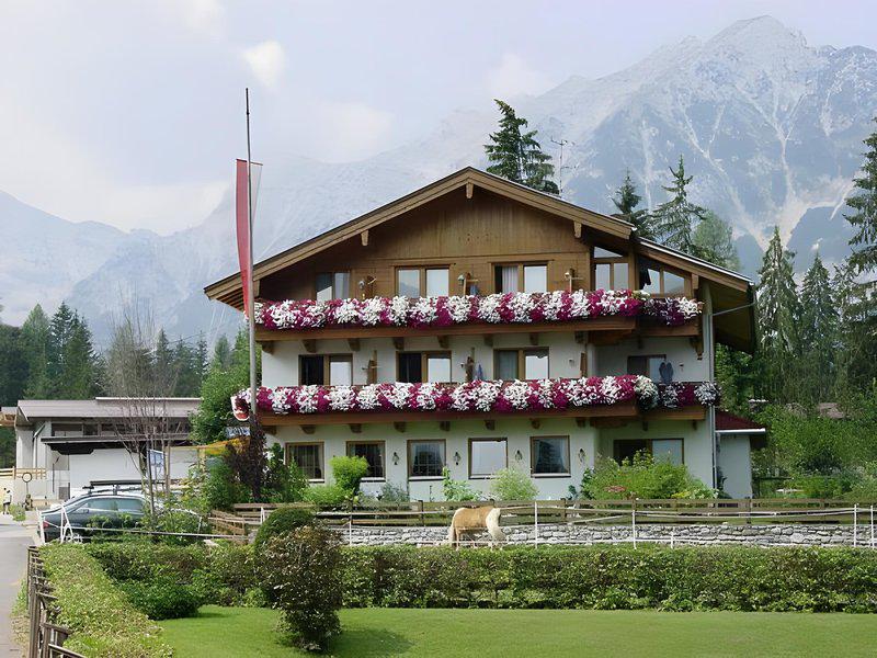 AB4E8FDE1F7692FF5DE14ACA318B9FB4