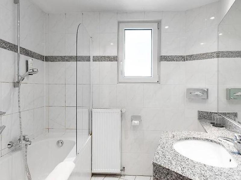 BF1915D58985F34BDEC51EEFFA54EC29