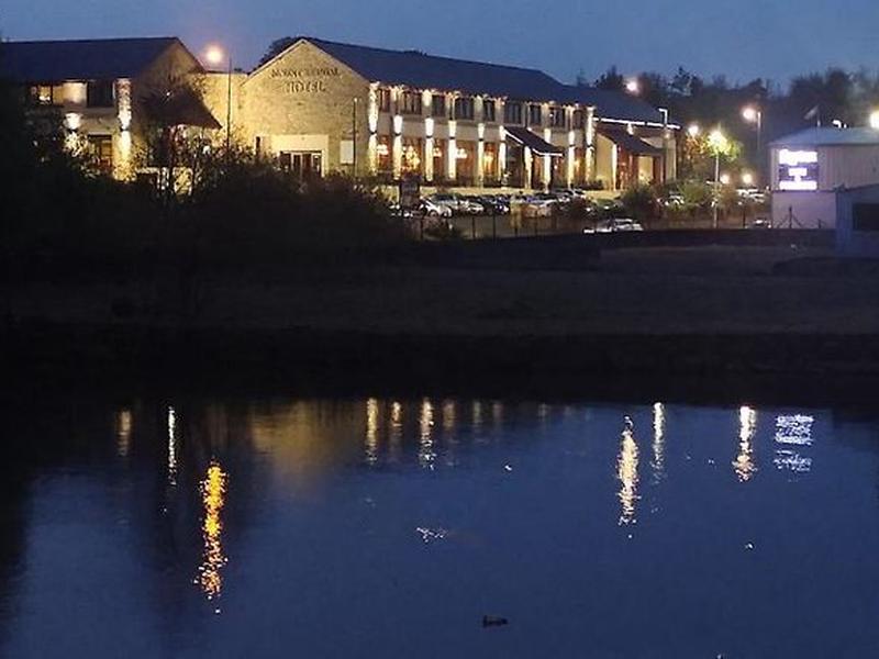 3FADCD8EC2ED2E535829CEE068F3F992