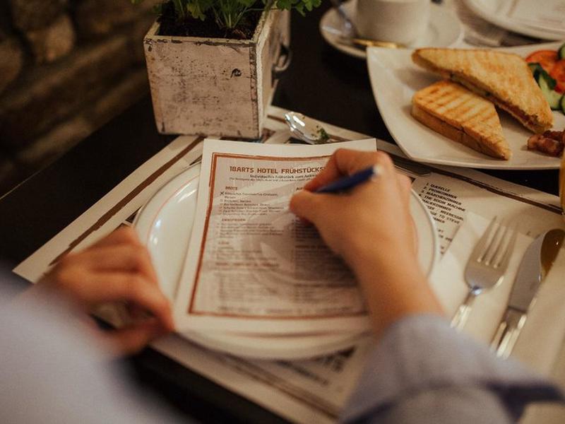 5FE98FE495E96F80BB5A77CA999D03FA