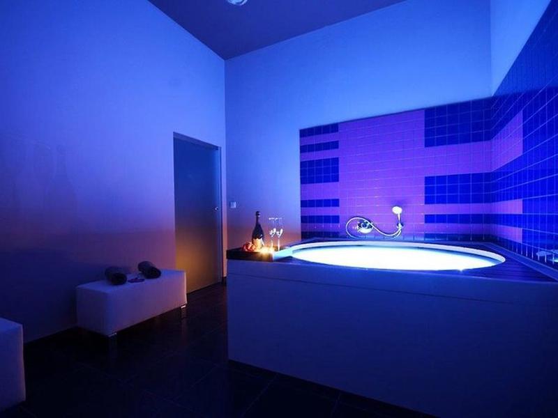 C68FDCD61E4C834D7AFDC9830B2DDB89