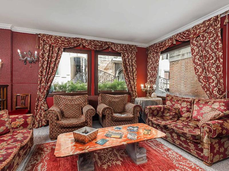 2F266CF89E88BDFCE5009D16B98A0C77